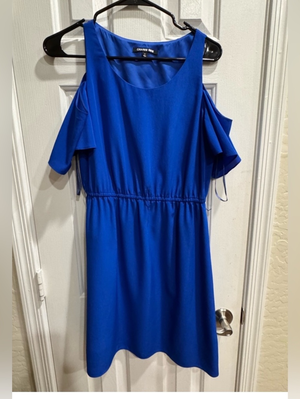 Gianni Bini Royal Blue Cold Shoulder Flutter Sleeve Mini Dress Size 4 - Picture 3 of 5